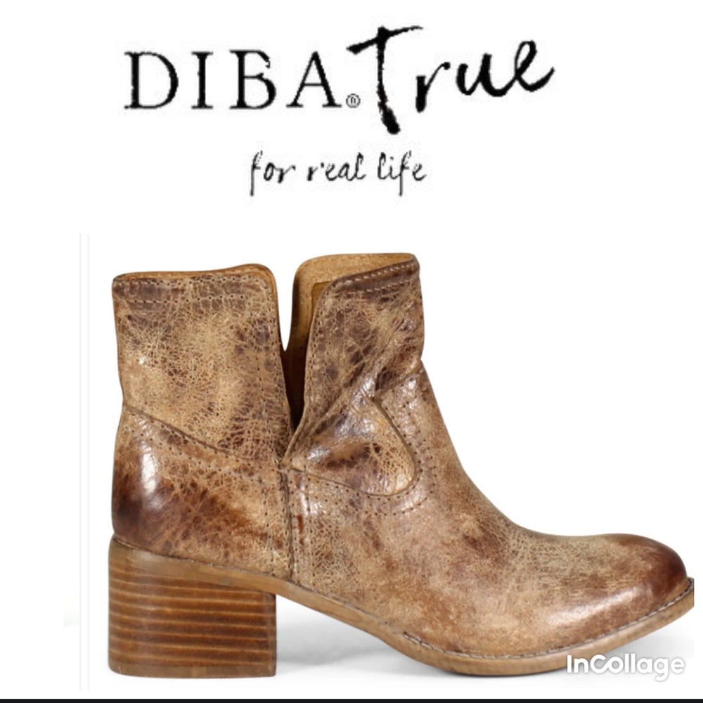 Diba True Women's Distressed Brown Ankle Booties - Picture 2 of 12